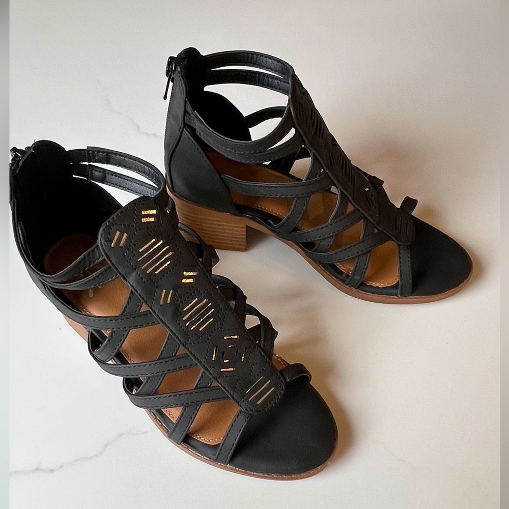 Justice Girls Black Gladiator heeled sandals size 4, Worn once, like new!